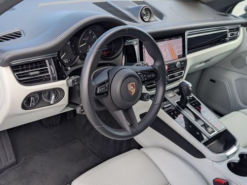 Used 2025 Porsche Macan Turbo AWD/4WD image 4