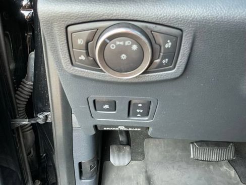Used 2022 Ford F350 Lariat w/ Lariat Ultimate Package AWD/4WD image 32