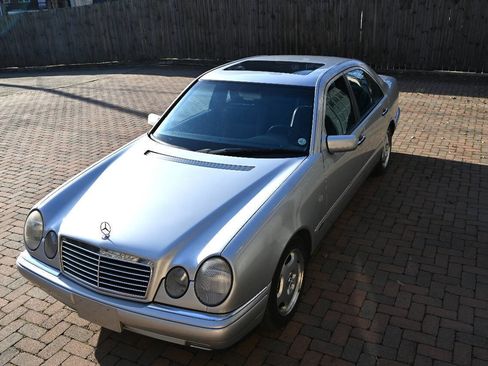 Used 1997 Mercedes-Benz E 420 image 11