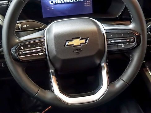 Used 2023 Chevrolet Colorado LT w/ LT Convenience Package II RWD image 18