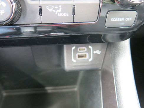 Used 2024 Jeep Compass Latitude AWD/4WD image 34