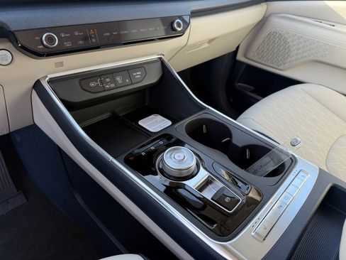 New 2026 Kia Carnival EX image 13