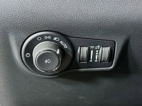 New 2026 Jeep Compass Latitude image 10