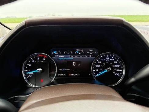 Used 2019 Ford F450 Limited image 15