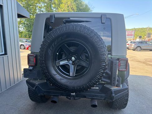 Used 2008 Jeep Wrangler Sahara w/ Dual Top Group AWD/4WD image 7