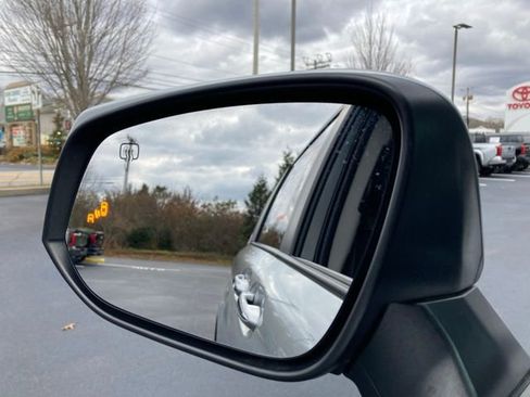 Certified 2024 Toyota Sienna XLE image 47