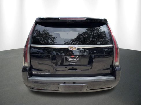 Used 2020 Cadillac Escalade 2WD image 26