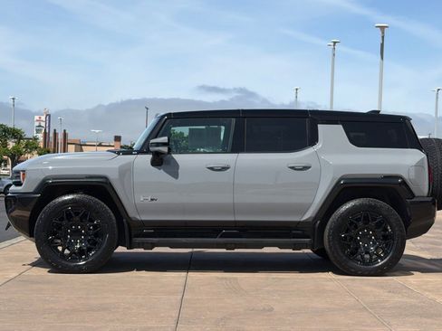 Used 2025 GMC Hummer EV 2X AWD/4WD image 7