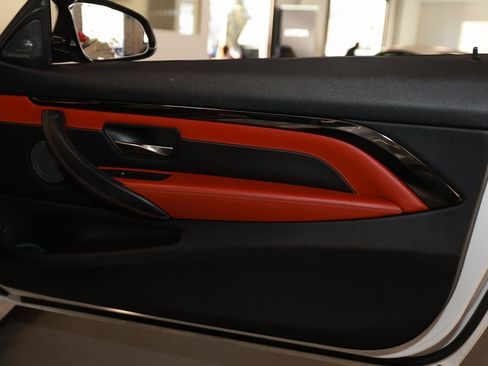 Used 2016 BMW M4 Coupe image 22