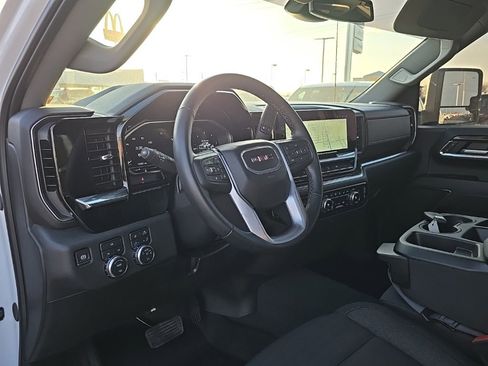 Used 2024 GMC Sierra 3500 SLE w/ SLE Value Package image 12