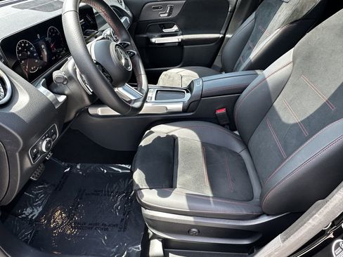 Certified 2025 Mercedes-Benz GLB 250 image 10