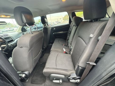 Used 2018 Dodge Journey SE FWD image 23