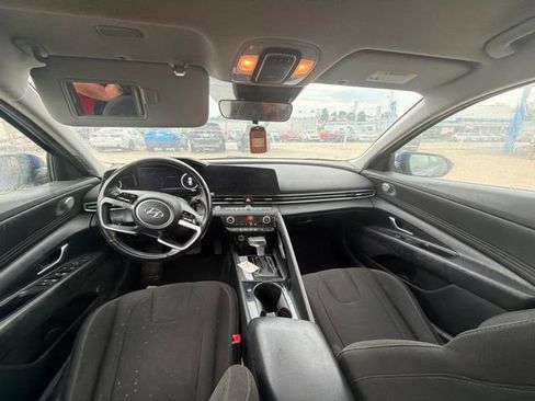 Used 2023 Hyundai Elantra SEL w/ Convenience Package FWD image 11