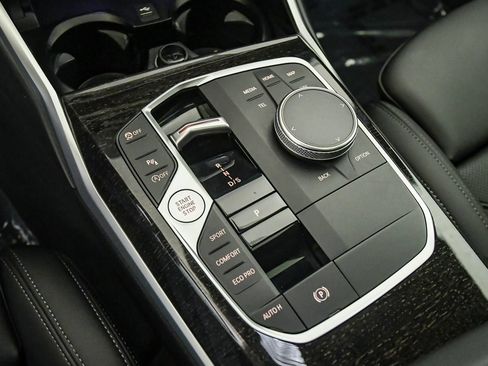 Used 2023 BMW 330i Sedan w/ M Sport Package RWD image 21