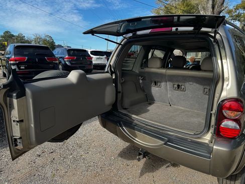 Used 2007 Jeep Liberty Limited image 6