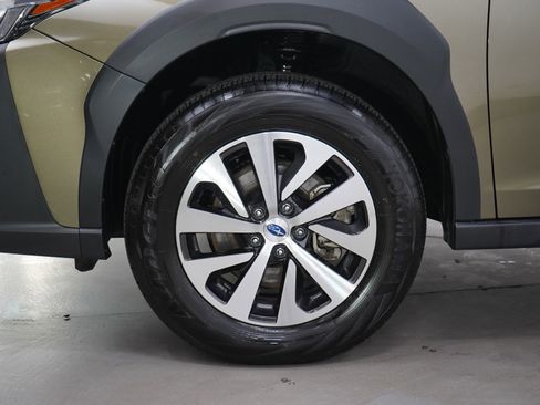 Used 2025 Subaru Outback Premium image 29