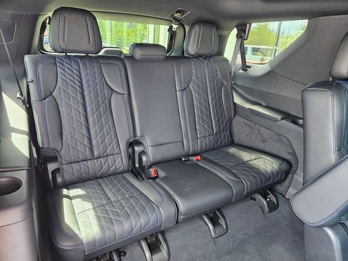 Used 2026 Cadillac Escalade IQL Luxury AWD/4WD image 13