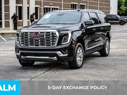 Used 2026 GMC Yukon XL Denali w/ Sun & Power Step Package AWD/4WD image 3