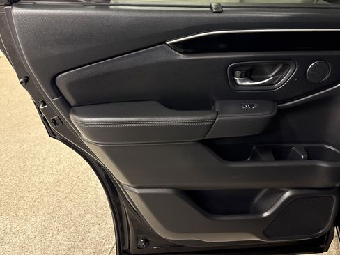 Used 2024 Honda Pilot EX-L image 16