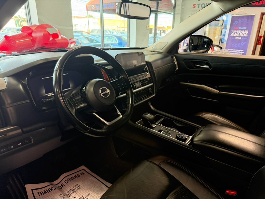 Used 2022 Nissan Pathfinder Platinum AWD/4WD image 22