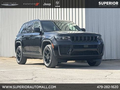 New 2026 Jeep Grand Cherokee Altitude image 1