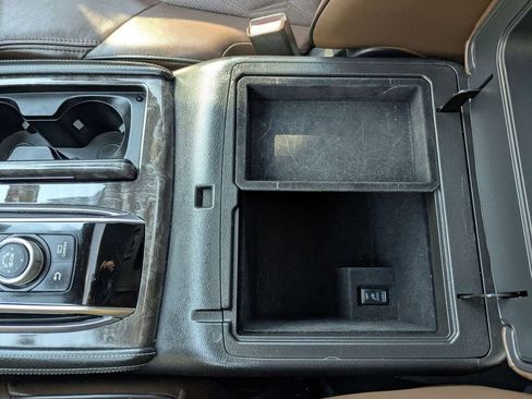 Used 2023 Nissan Armada Platinum w/ Captain's Chairs Package image 28