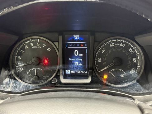 Used 2018 Toyota Tacoma TRD Sport image 28