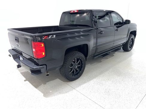 Used 2018 Chevrolet Silverado 1500 LT w/ All Star Edition image 5
