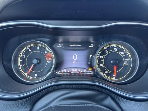 Used 2023 Jeep Cherokee Altitude Lux AWD/4WD image 14
