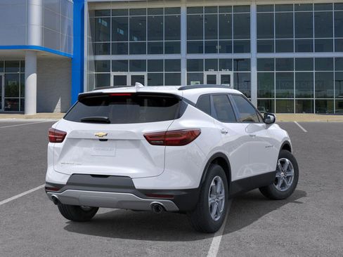 New 2026 Chevrolet Blazer LT image 4