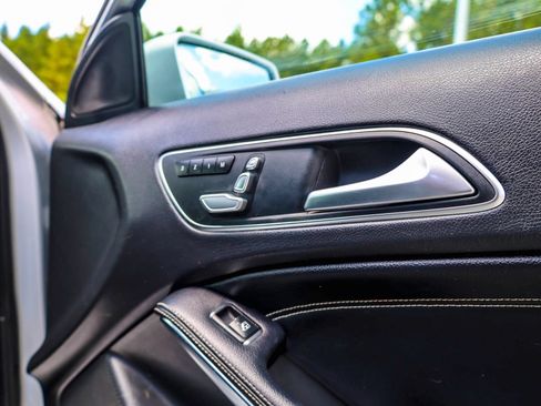 Used 2019 Mercedes-Benz GLA 250 image 10