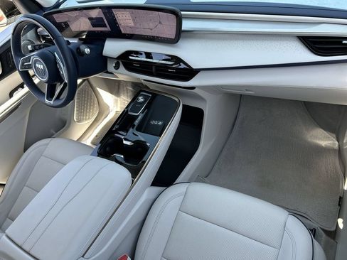 New 2026 Buick Enclave Avenir w/ Super Cruise Package FWD image 30