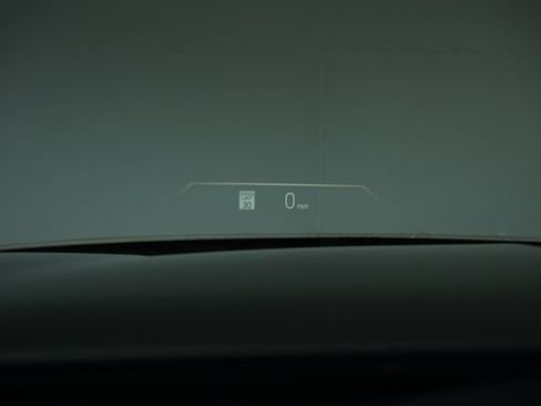 Used 2025 BMW 740i w/ Premium Package RWD image 14