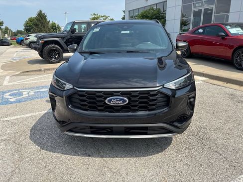 Used 2025 Ford Escape ST-Line FWD image 10