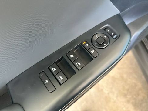 Used 2025 Kia K4 FWD image 17