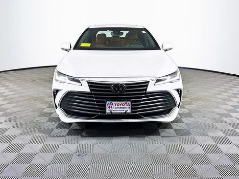 Used 2019 Toyota Avalon Limited w/ Advanced Safety Package FWD image 7