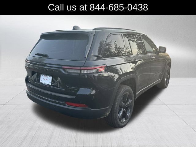 New 2025 Jeep Grand Cherokee Limited w/ Luxury Tech Group II AWD/4WD image 5