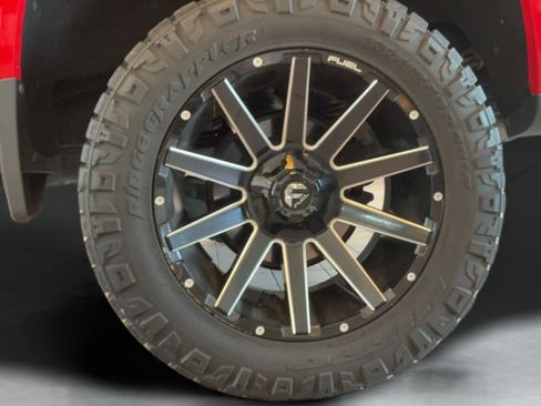 Used 2019 Chevrolet Silverado 1500 LT Trail Boss AWD/4WD image 34