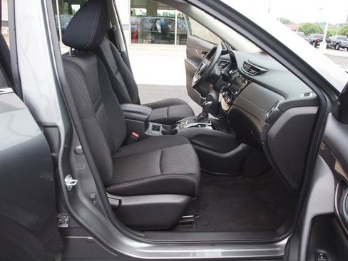 Used 2019 Nissan Rogue S AWD/4WD image 6