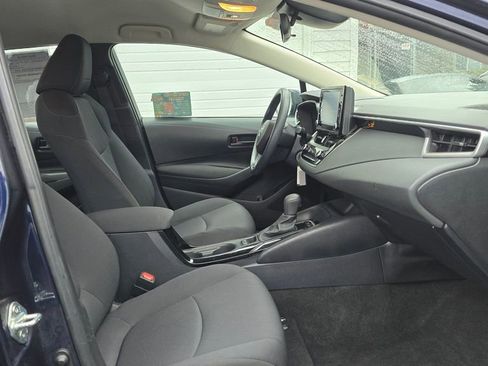 Used 2022 Toyota Corolla LE image 11