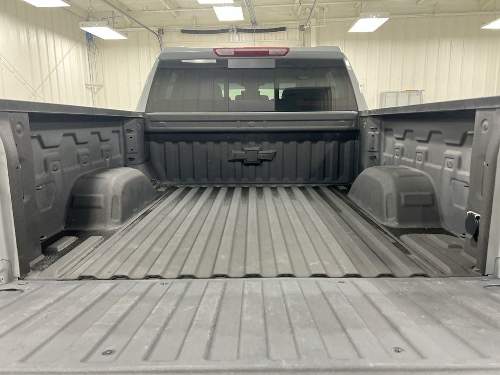 Used 2025 Chevrolet Silverado 1500 RST w/ Convenience Package II AWD/4WD image 24