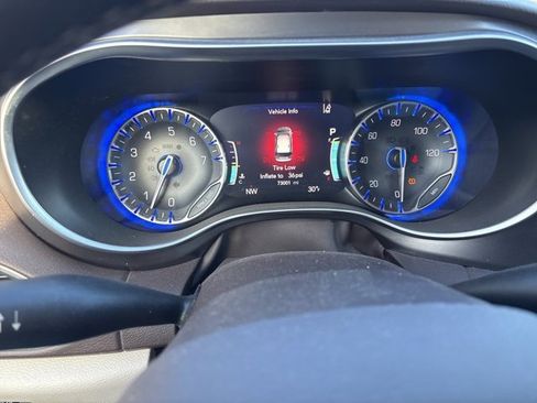 Certified 2017 Chrysler Pacifica Touring-L Plus w/ Advanced Safetytec Group image 18