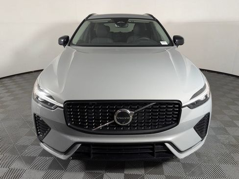 Used 2025 Volvo XC60 B5 Plus AWD/4WD image 10
