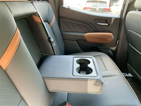 New 2025 GMC Canyon AT4 w/ Nightfall Edition image 30