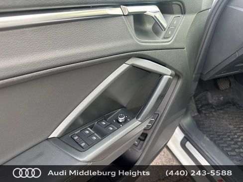 Used 2023 Audi Q3 2.0T Premium w/ Black Optic Sport Package AWD/4WD image 22