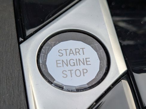 Used 2024 BMW X5 xDrive40i w/ Executive Package image 30