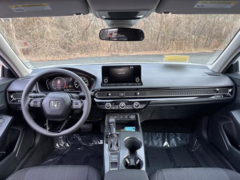 Used 2025 Honda Civic LX image 34