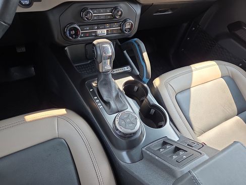 Used 2024 Ford Bronco Wildtrak AWD/4WD image 25