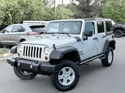 Used 2011 Jeep Wrangler Unlimited Sport AWD/4WD image 2