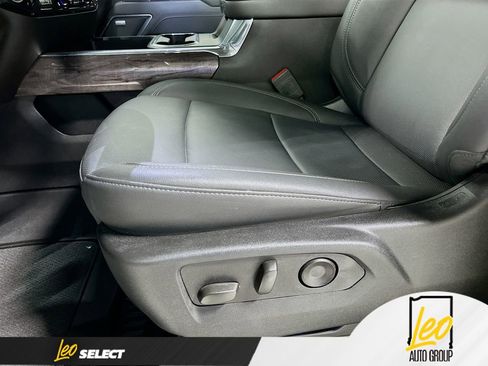 Certified 2025 Chevrolet Silverado 3500 LTZ w/ LTZ Convenience Package image 20